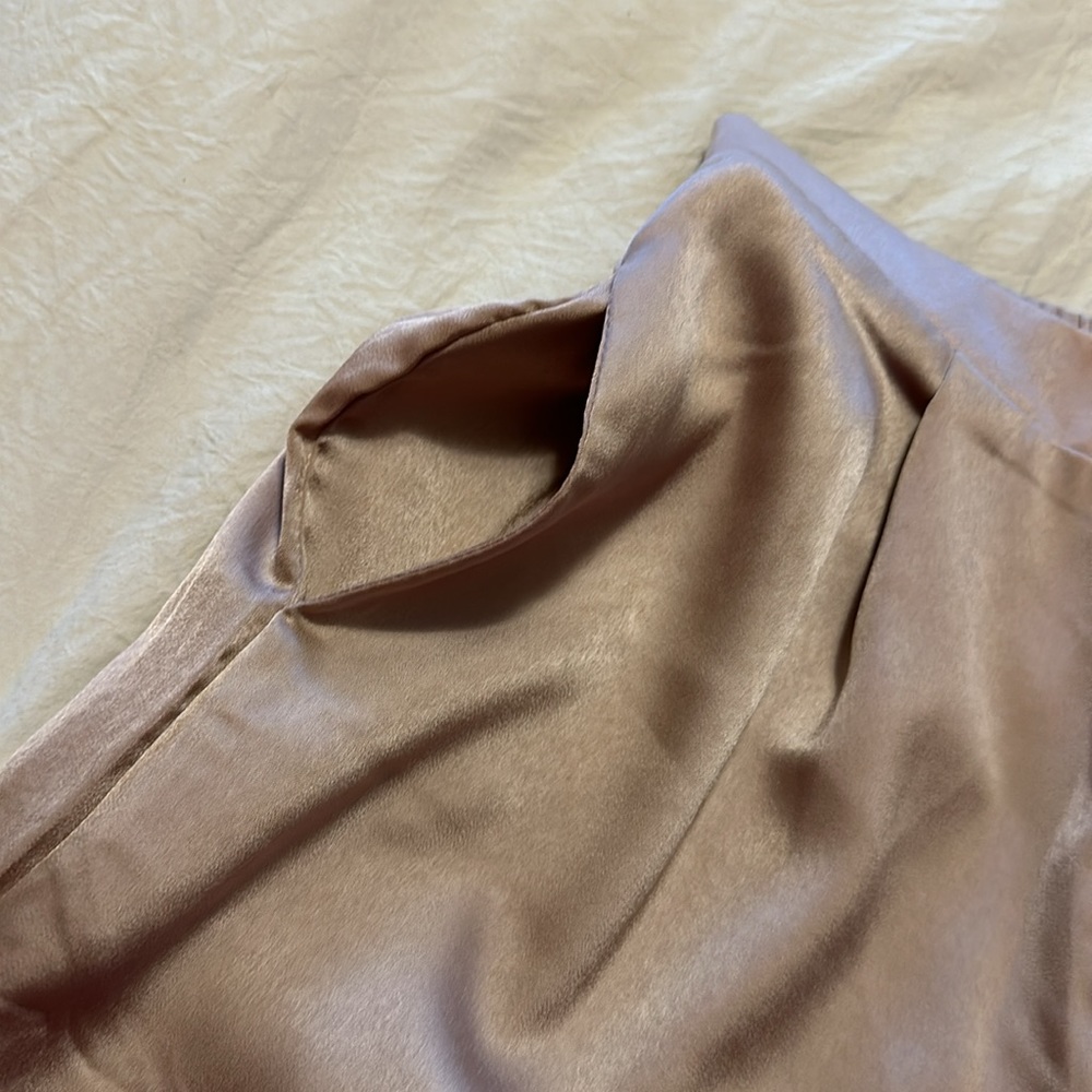 Tan satin matching set NWT - Picture 8 of 11
